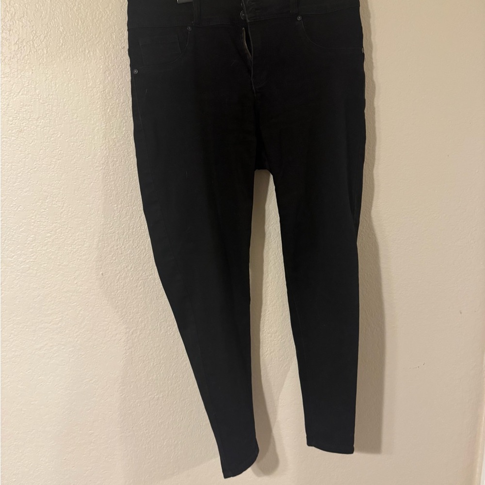 Black Women's Skinny Jeans